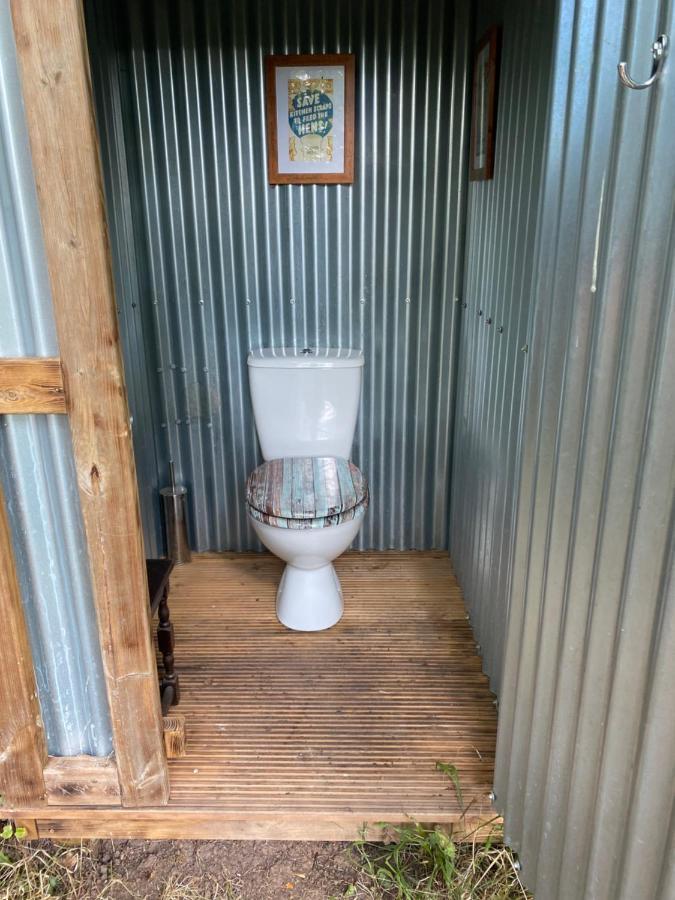 The Hobbit House And Secret Garden Lodge *